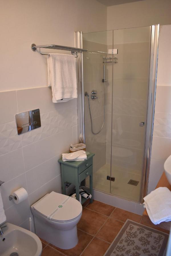 Hotel Domus Francy à San Teodoro  Extérieur photo