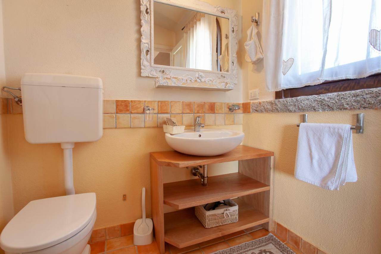 Hotel Domus Francy à San Teodoro  Extérieur photo
