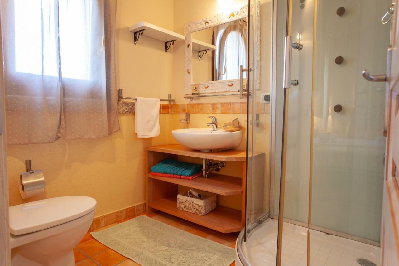 Hotel Domus Francy à San Teodoro  Extérieur photo